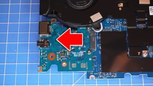 ***FOLLOW THE ORIGINAL STEPS IN REVERSE TO REASSEMBLE YOUR LAPTOP.