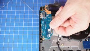 ***FOLLOW THE ORIGINAL STEPS IN REVERSE TO REASSEMBLE YOUR LAPTOP.