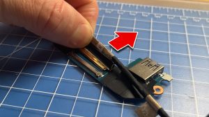 ***FOLLOW THE ORIGINAL STEPS IN REVERSE TO REASSEMBLE YOUR LAPTOP.