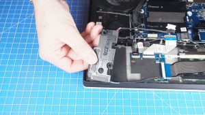 ***FOLLOW THE ORIGINAL STEPS IN REVERSE TO REASSEMBLE YOUR LAPTOP.